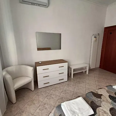Tia Tourist Apartment Rome-3
